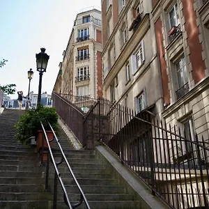 Duplex De Charme Au Coeur De Montmartre Appartement